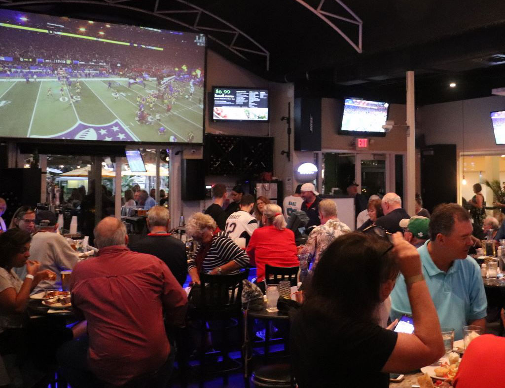 nfl-game-day-sports-bar