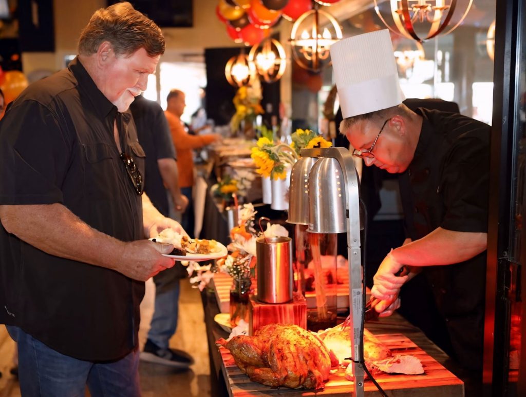 thanksgiving-carving-station
