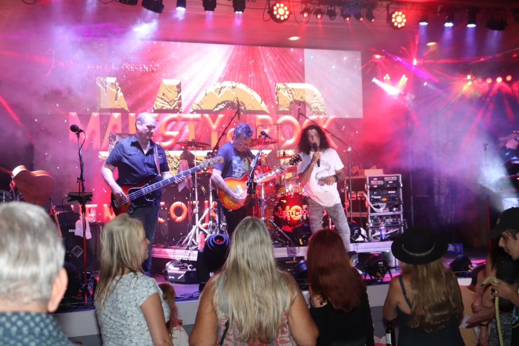 new years eve live music