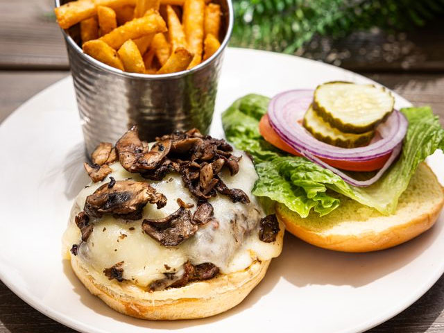 build-your-own-burger-pompano-beach